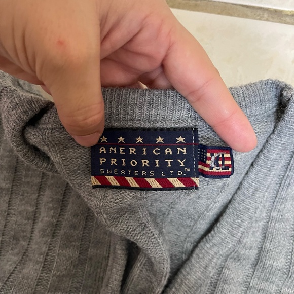 511. Men American Priority Sweater Vest Size Xl - Picture 2 of 2